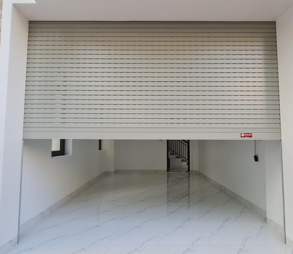 Giá cửa cuốn đức
